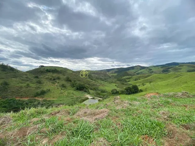 Terreno com 6850m², à venda, no bairro Nossa Senhora do Amparo em Barra Mansa