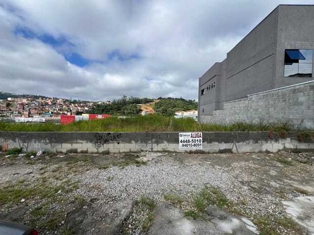 Terreno com 324m², para alugar, no bairro Portais (Polvilho) em Cajamar