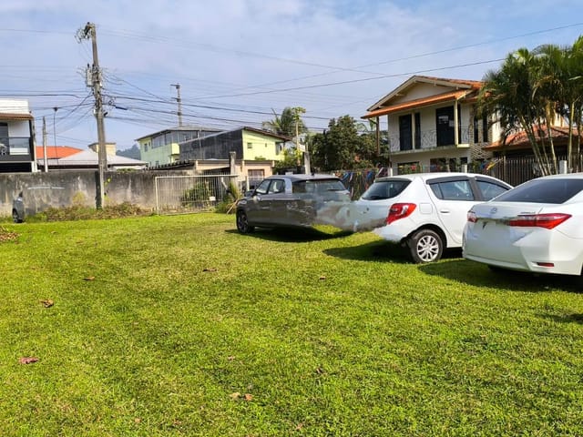 Terreno com 735m², para alugar, no bairro Vargem Grande em Florianópolis
