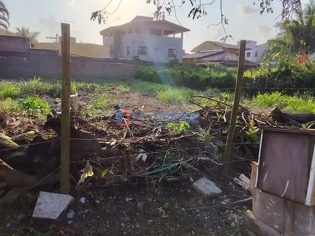 Terreno com 450m², à venda, no bairro Esperança em Ilhéus