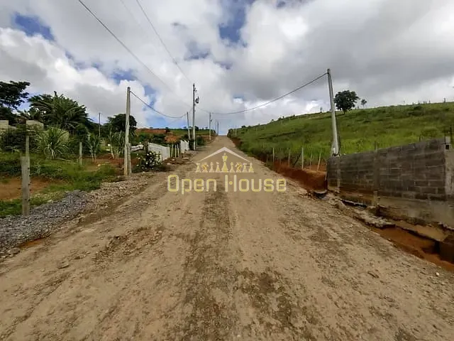 Terreno com 1000m², à venda, no bairro Rialto em Barra Mansa