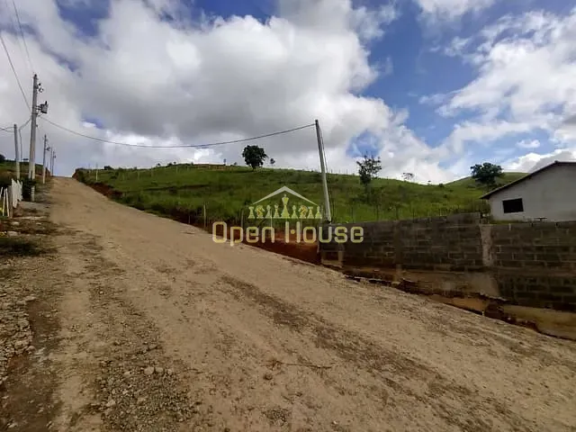 Terreno com 1000m², à venda, no bairro Rialto em Barra Mansa