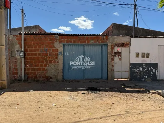 Terreno com 140m², à venda, no bairro João de Deus em Petrolina