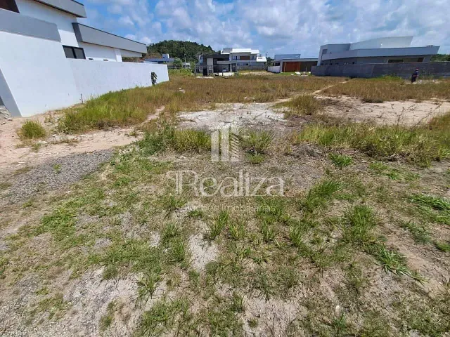 Terreno com 450m², à venda, no bairro Nossa Senhora da Vitória em Ilhéus