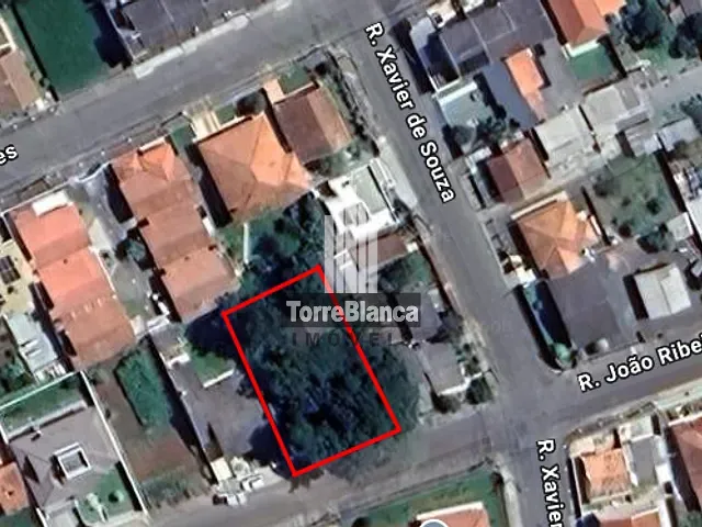 Terreno com 689m², à venda, no bairro Uvaranas em Ponta Grossa