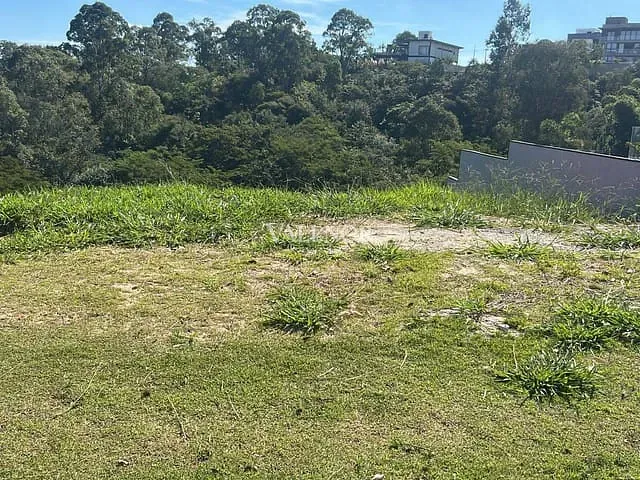 Terreno com 604m², à venda, no bairro Loteamento Residencial e Comercial Horto Florestal em Jundiaí