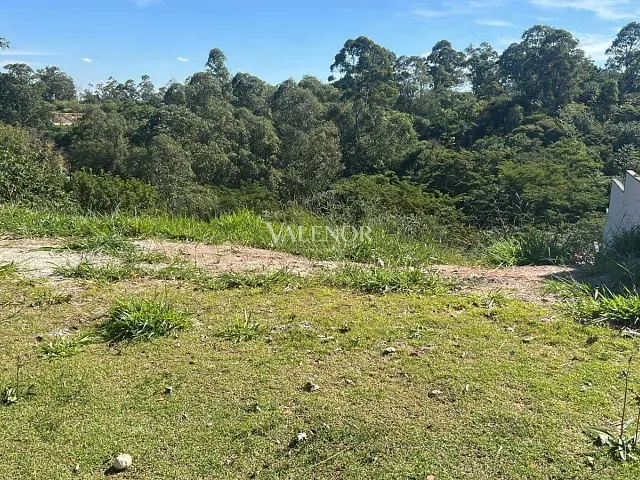 Terreno com 604m², à venda, no bairro Loteamento Residencial e Comercial Horto Florestal em Jundiaí