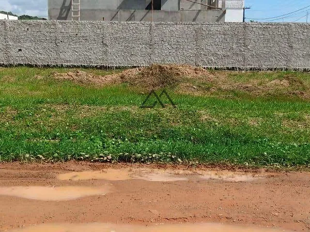 Terreno com 450m², à venda, no bairro Olivença em Ilhéus