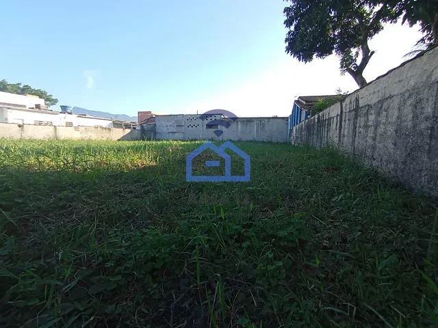 Terreno com 588m², à venda, no bairro Travessão em Caraguatatuba