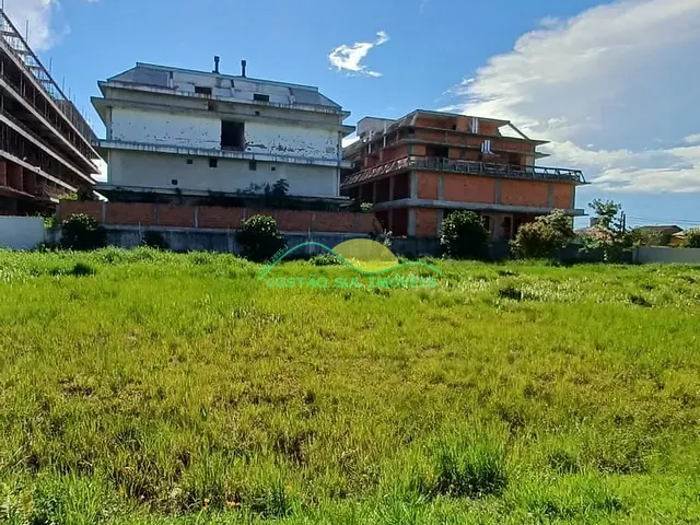 Terreno com 387m², à venda, no bairro Campeche em Florianópolis