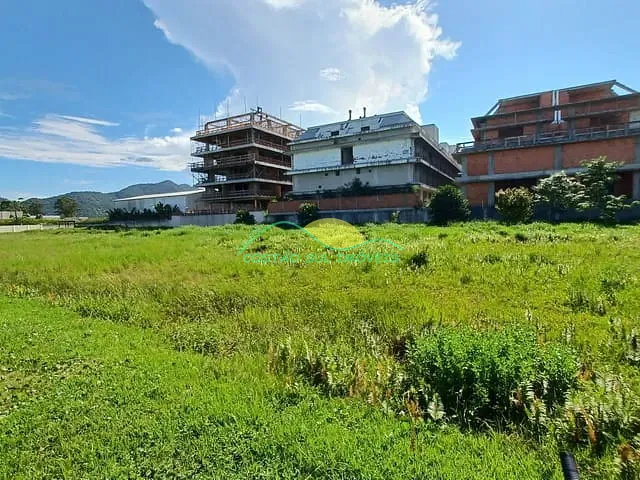 Terreno com 387m², à venda, no bairro Campeche em Florianópolis