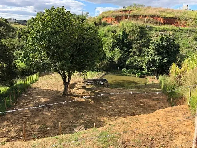 Terreno com 716m², à venda, no bairro Roma em Volta Redonda