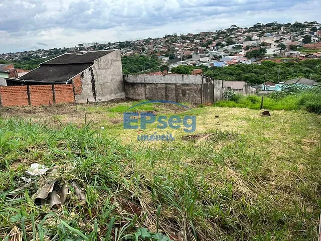 Terreno com 300m², à venda, no bairro Olímpico em Londrina