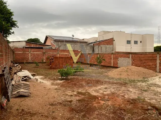 Terreno com 600m², à venda, no bairro Vila Jaiara em Anápolis