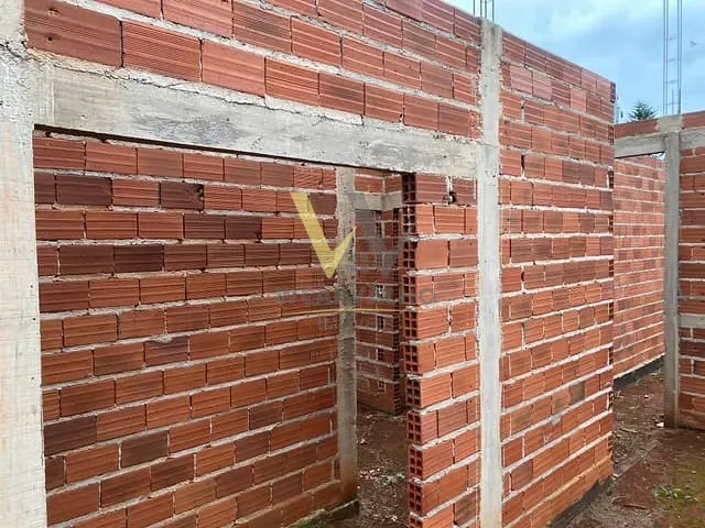 Terreno com 600m², à venda, no bairro Vila Jaiara em Anápolis