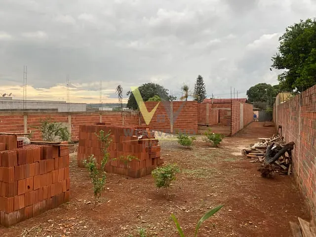 Terreno com 600m², à venda, no bairro Vila Jaiara em Anápolis