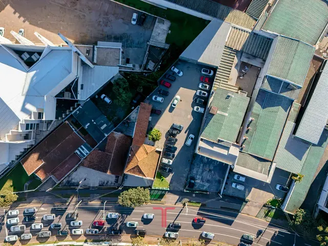 Terreno com 1054m², à venda, no bairro Portão em Curitiba