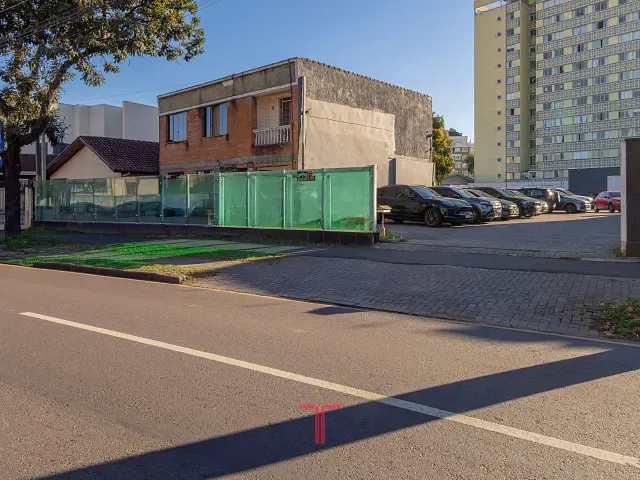 Terreno com 1054m², à venda, no bairro Portão em Curitiba