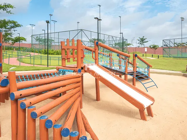 Terreno com 460m², à venda, no bairro Jardins Nápoles em Senador Canedo