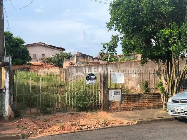 Terreno com 300m², à venda, no bairro Vila Santa Rosa em Mococa