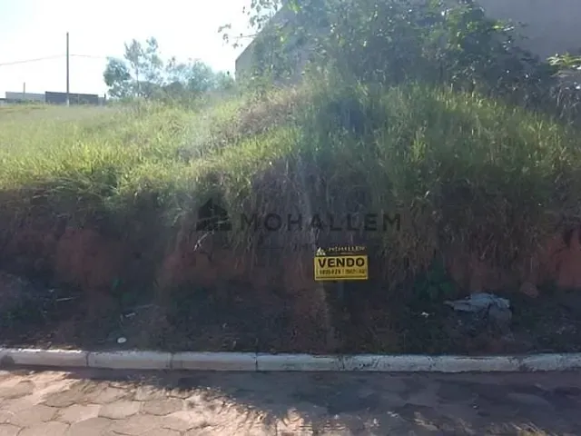 Terreno com 300m², à venda, no bairro Laje em Piranguinho