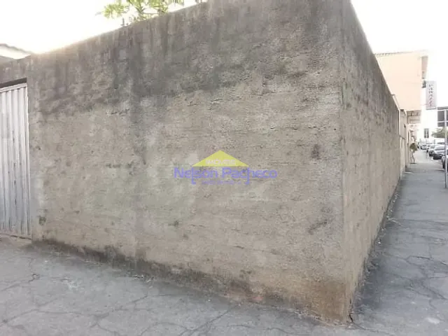 Terreno com 140m², à venda ou para alugar, no bairro Centro em Capivari