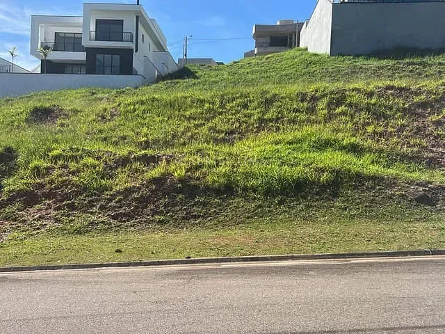 Terreno com 465m², à venda, no bairro Loteamento Residencial e Comercial Horto Florestal em Jundiaí
