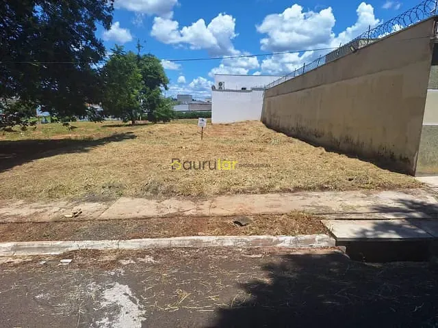 Terreno com 360m², à venda, no bairro Quinta Ranieri em Bauru