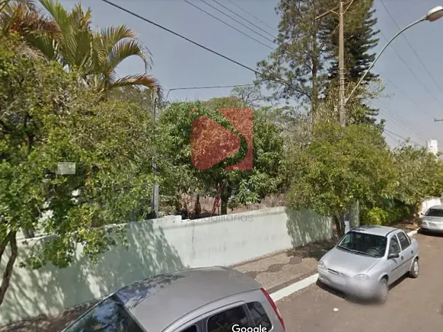 Terreno com 484m², à venda, no bairro Centro em Analândia