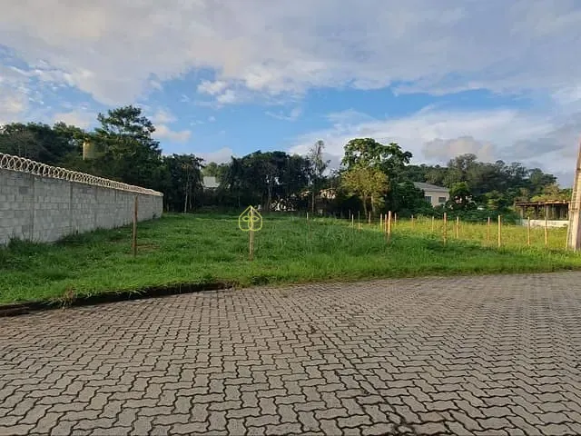 Terreno com 820m², à venda, no bairro Penedo (Penedo) em Itatiaia