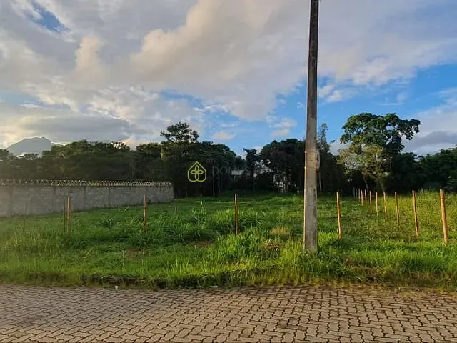 Terreno com 820m², à venda, no bairro Penedo (Penedo) em Itatiaia