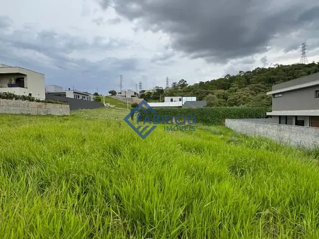Terreno com 860m², à venda, no bairro Condomínio Campo de Toscana em Vinhedo