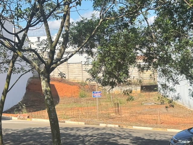 Terreno com 203m², à venda, no bairro Residencial Bosques dos Ipês em Tatuí