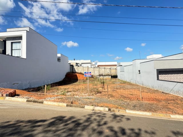 Terreno com 203m², à venda, no bairro Residencial Bosques dos Ipês em Tatuí