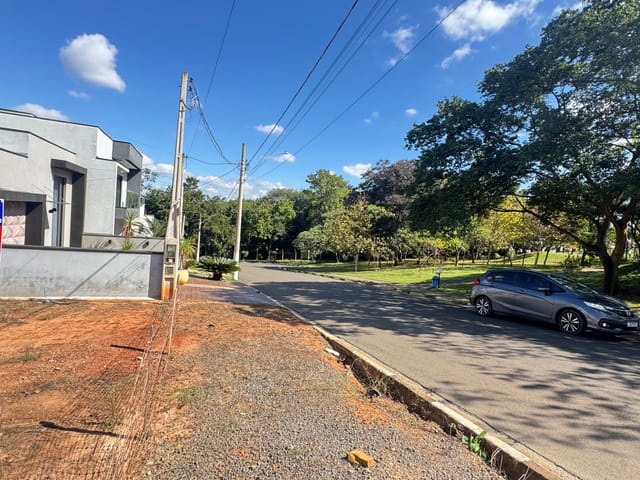 Terreno com 203m², à venda, no bairro Residencial Bosques dos Ipês em Tatuí
