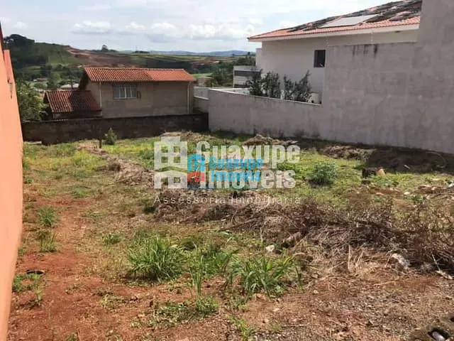 Terreno com 450m², à venda, no bairro Residencial Nova Floresta em Guaxupé