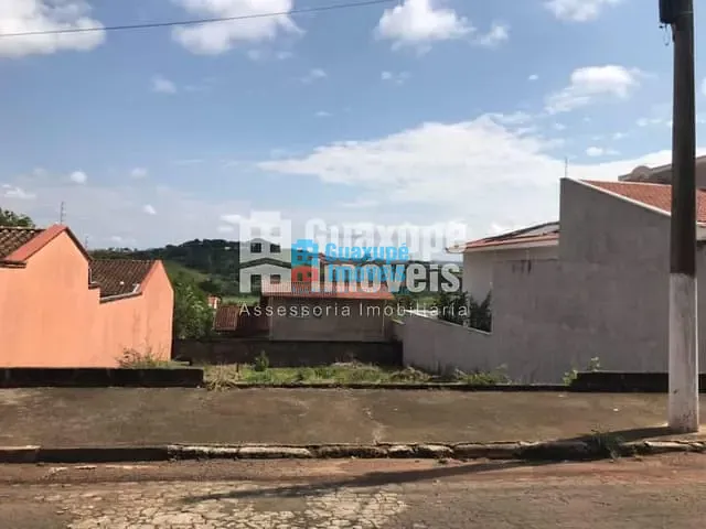 Terreno com 450m², à venda, no bairro Residencial Nova Floresta em Guaxupé