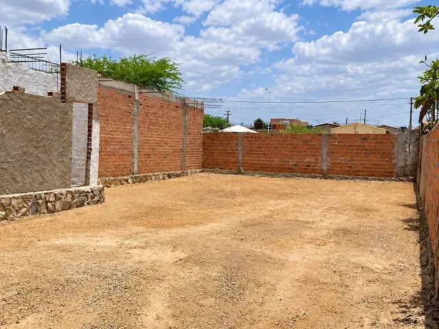 Terreno com 400m², à venda, no bairro Cardeal Brandão Vilela em Paulo Afonso