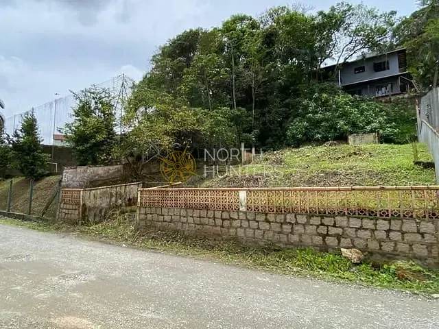 Terreno com 780m², à venda, no bairro Bom Retiro em Joinville
