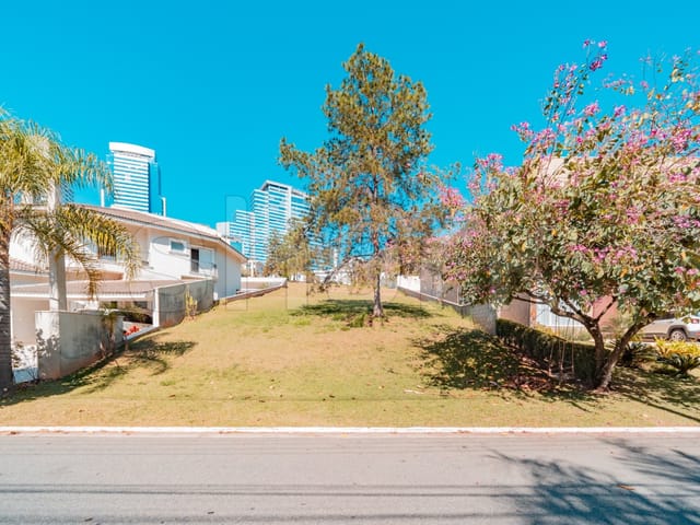 Terreno com 525m², à venda, no bairro Alphaville em Santana de Parnaíba