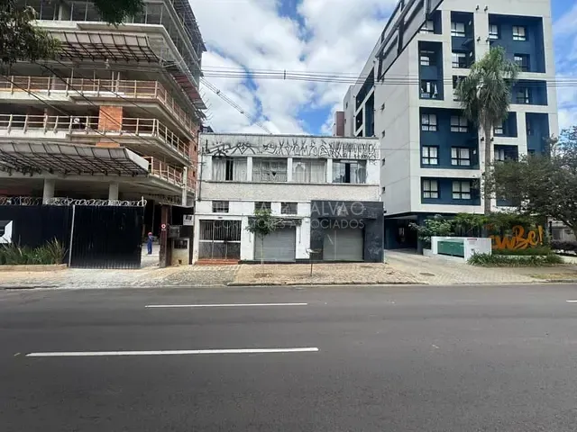 Terreno com 825m², à venda, no bairro Rebouças em Curitiba