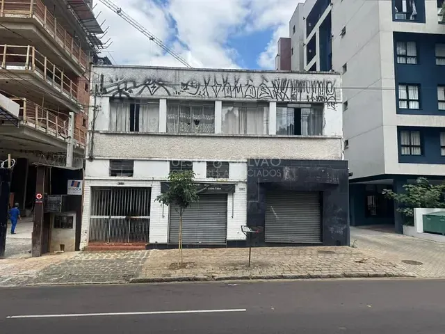 Terreno com 825m², à venda, no bairro Rebouças em Curitiba