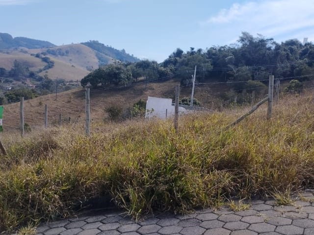 Terreno com 160m², à venda, no bairro Collen em Cambuí