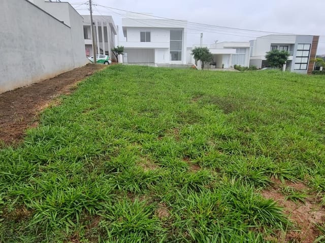 Terreno com 371m², à venda, no bairro Jardim Santo André em São João da Boa Vista