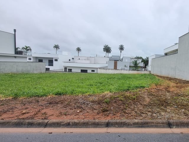 Terreno com 371m², à venda, no bairro Jardim Santo André em São João da Boa Vista