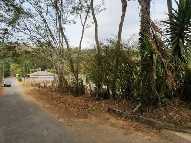 Terreno com 1430m², à venda, no bairro Vina Del Mar em Juiz de Fora