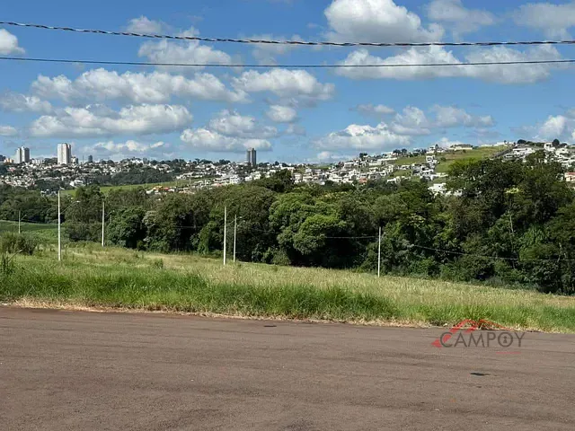 Terreno com 393m², à venda, no bairro Residencial Rosa Cazarin em Apucarana