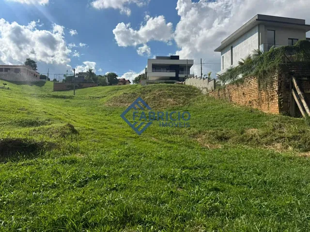 Terreno com 810m², à venda, no bairro Condomínio Santa Teresa em Vinhedo