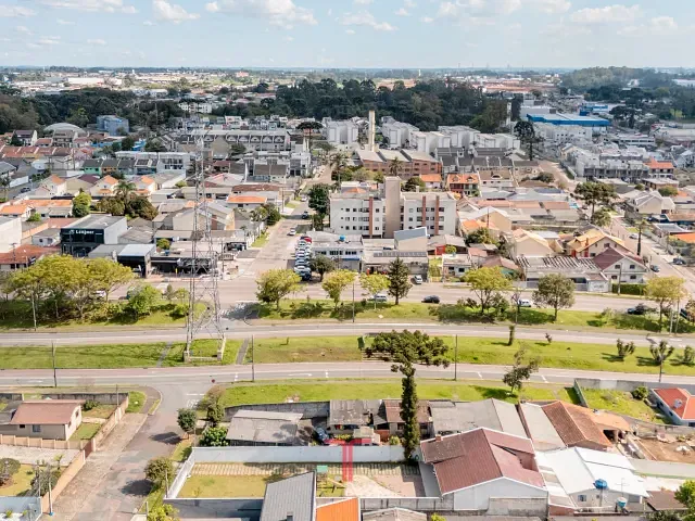 Terreno com 576m², à venda, no bairro Pinheirinho em Curitiba