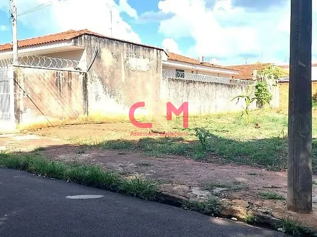 Terreno com 360m², à venda, no bairro Parque Residencial Laranjeiras I em Taquaritinga